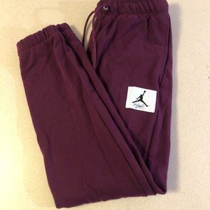 Nike DA9812-610 Men's Small Jordan Essentials Statement Fleece Sweatpants Maroon